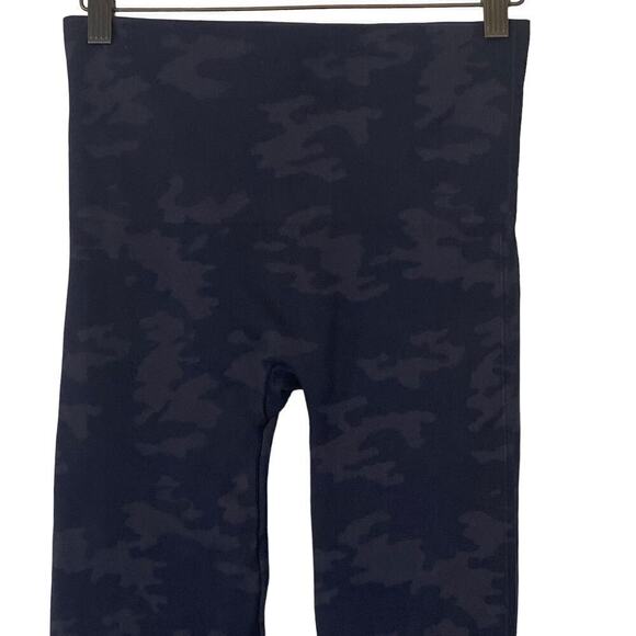 SPANX Look At Me Now High Waist Compression Legging in Camouflage , Size Large - Picture 8 of 15